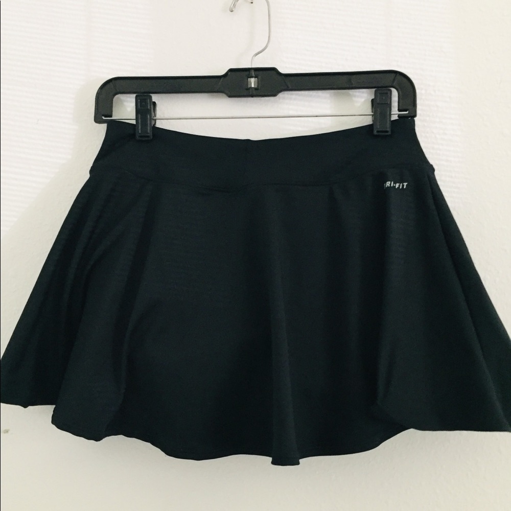 Nike tennis skort